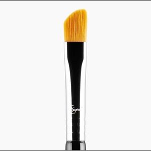 Sigma E62 Cut Crease Brush